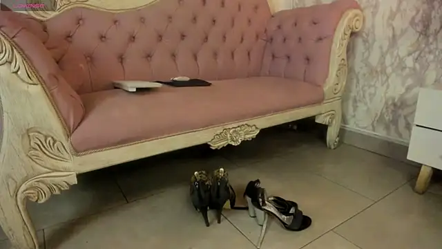 Mysterius_Woman Chat XXX in diretta