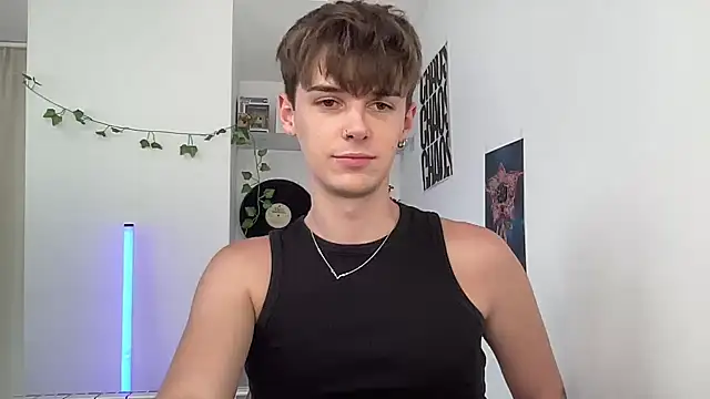 YourMilkyGuy Adlı Modelin Canlı XXX Sohbeti