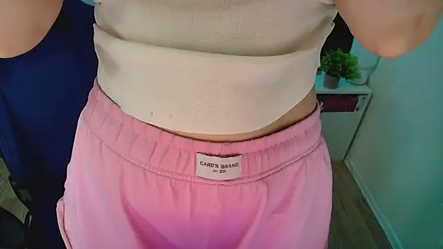 Chatroom XXX en direct de CranberryHot