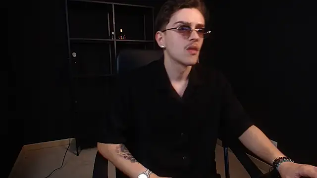 Czat XXX na żywo – FelixStarkk