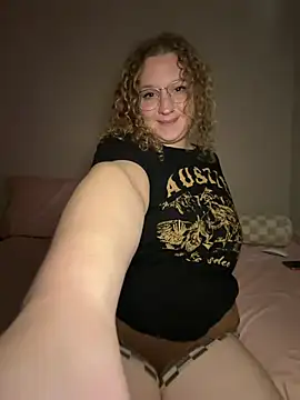 Pokazy przed kamerką – EmmieRae