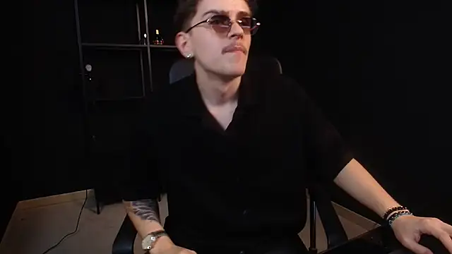 FelixStarkk: απευθείας συνομιλία ΧΧΧ