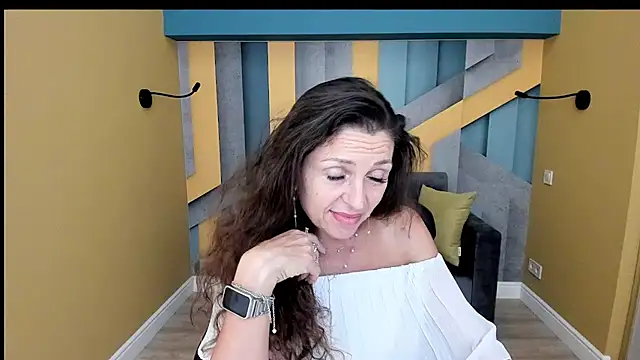 EllaLong Live XXX Chat