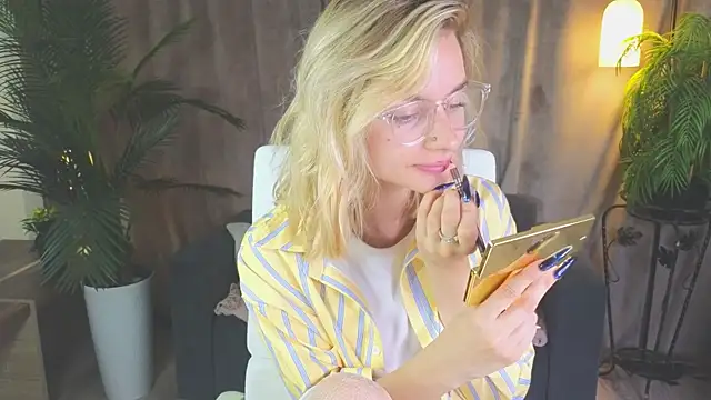 NoraMoreau Live XXX-chat