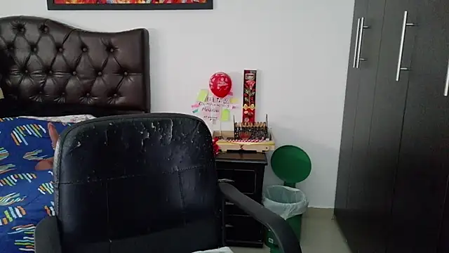 Grace_mature_milf Adlı Modelin Canlı XXX Sohbeti