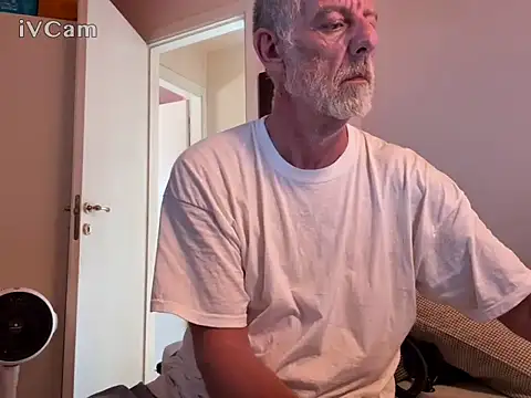 PierPesaroX's Live XXX Chat