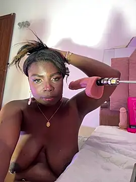 LoveQueen2 élő XXX-chatje