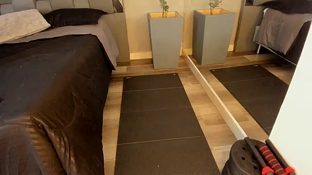Charlie___Musk Webcam Show