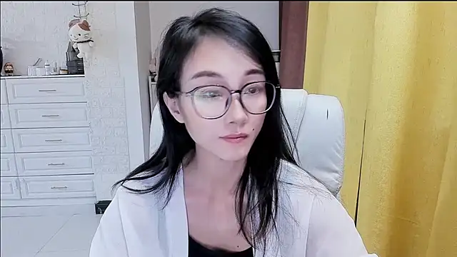 NIAN-er Adlı Modelin Canlı XXX Sohbeti