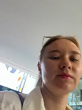Weettyy live XXX chat