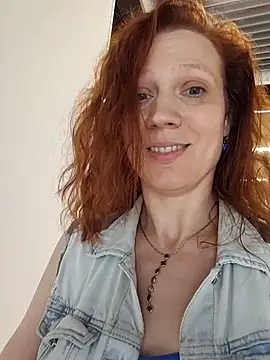 Exhibitionsplit's Live XXX Chat