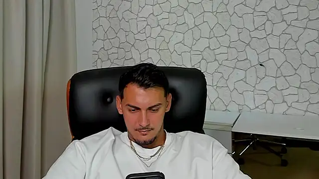 دردشة ClintMasters الجنسية المباشرة