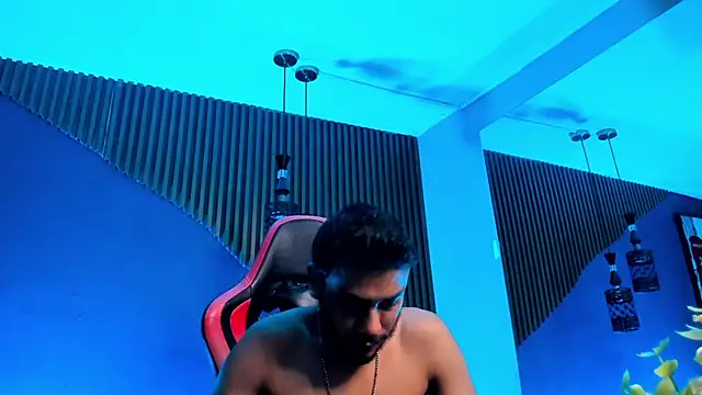 Boss_Domiinator লাইভ XXX চ্যাট