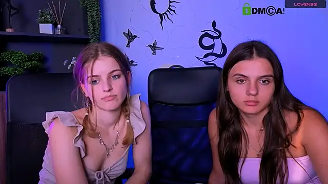 lisa_dark_ Adlı Modelin Canlı XXX Sohbeti
