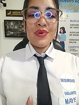 Show de webcam de MAYE__13