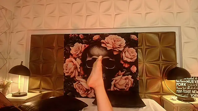EvaaFoxxy1 লাইভ XXX চ্যাট