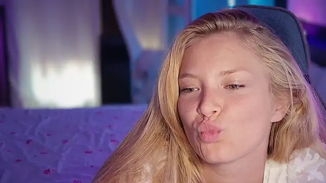 AnastasiaAniess' Live XXX Chat