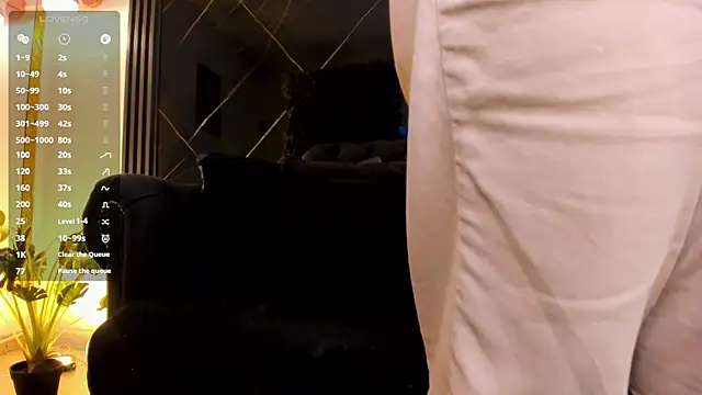 LuccaMallard 在線直播表演