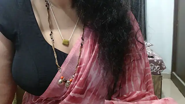 Chat XXX ao vivo de sunitha-3