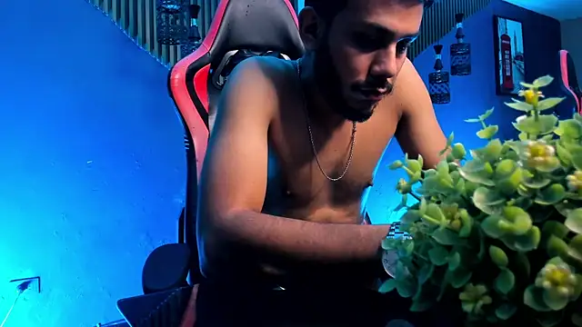 Živý XXX chat Boss_Domiinator