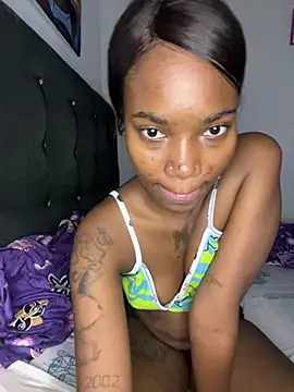 ShakiraThompss18's Live XXX Chat