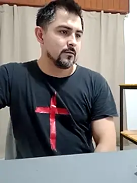 Bradd_32 live XXX chat