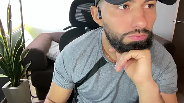 Rob_fab Chat XXX live