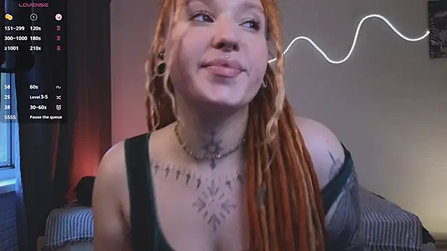 The_Full_Red_Moon's Live XXX Chat