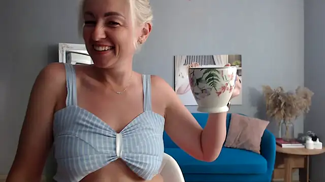 Sunny_blond – Live XXX-chat