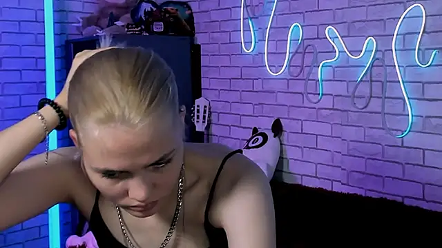 Milena_Stasym Chat XXX in diretta