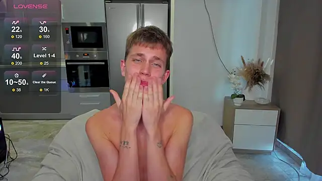 m0neyken XXX чат на живо