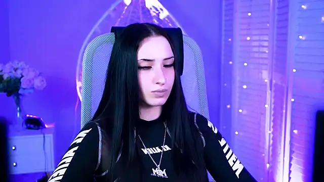 MonicaLowesのライブXXXチャット