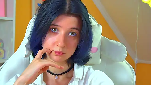 AnneAvelin Chat XXX in diretta