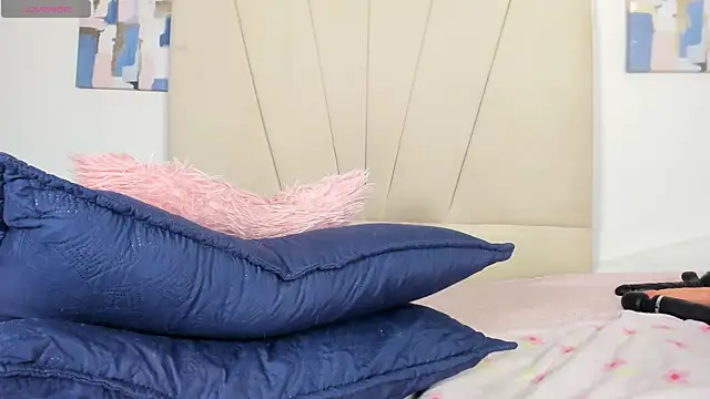 دردشة Sophia_Ebony الجنسية المباشرة