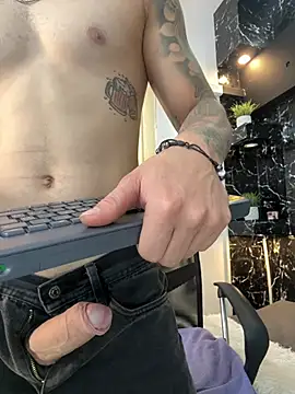 Alexander_ferre's Live XXX Chat