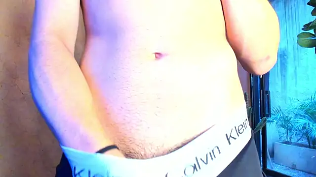 XXX chat uživo modela AxelStong