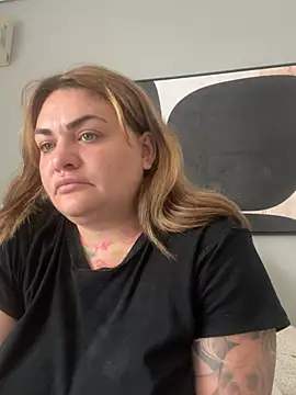 HeyBABYGIRL's Live XXX Chat