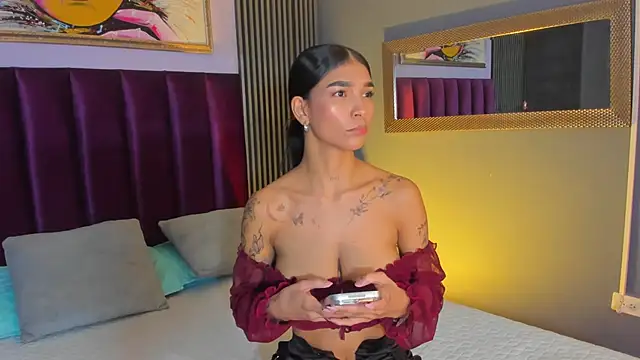 LauraAristizabal Chat XXX in diretta