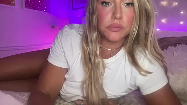 Fitnessbabe69のライブXXXチャット