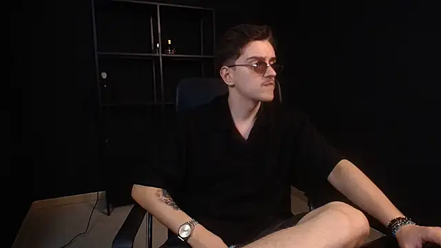FelixStarkk XXX чат на живо