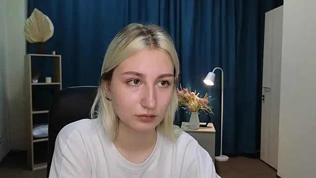 Chat +18 de LishaNuding ao vivo