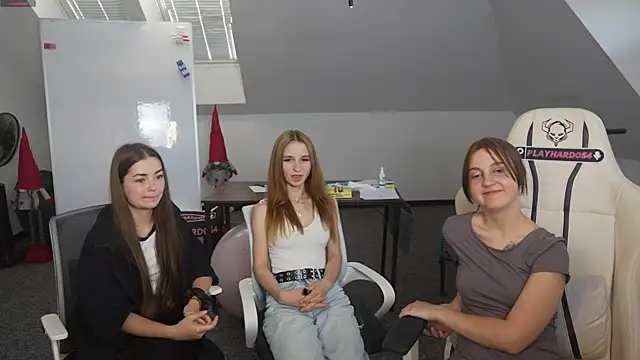 Show modela Sweet_cherry054 na web-kameri