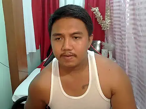 davidhotdesire 即時 XXX 聊天