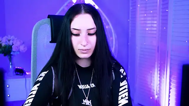 צ'אט XXX בשידור חי של MonicaLowes