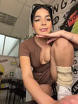 Pokazy przed kamerką – ArieliciousXXX