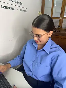 Chat +18 de KateRousee ao vivo