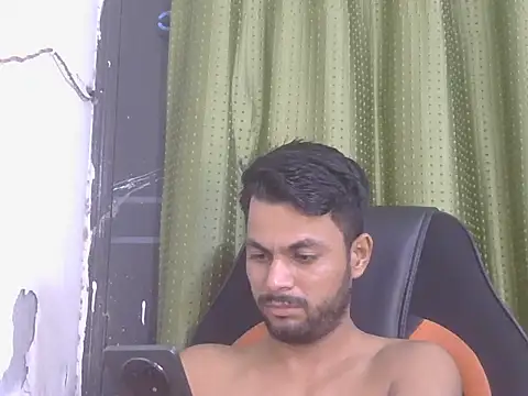 Stubborndesiboy Chat XXX in diretta