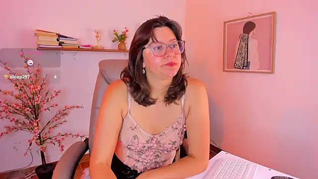 Chanelll_Taylorr_ Adlı Modelin Canlı XXX Sohbeti