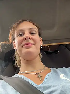 XXX chat uživo modela LillyFlowerson