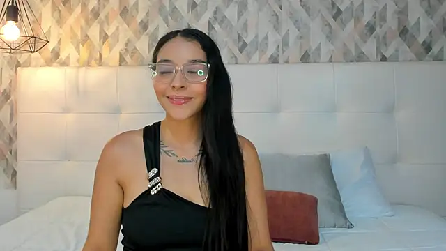 Roseaurora's Live XXX Chat